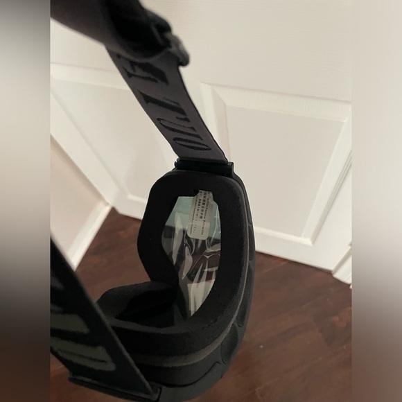 NWOT 2 SKI Goggles for 1 low Price - Picture 14 of 15